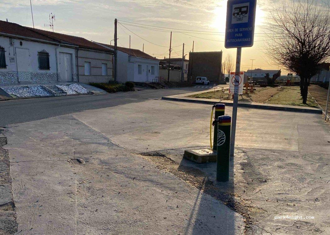 Aparcamiento autocaravanas Huerta - Foto 4