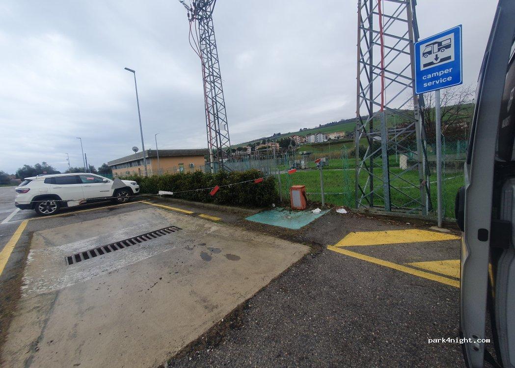 CAMPER SERVICE PINETO - Foto 3