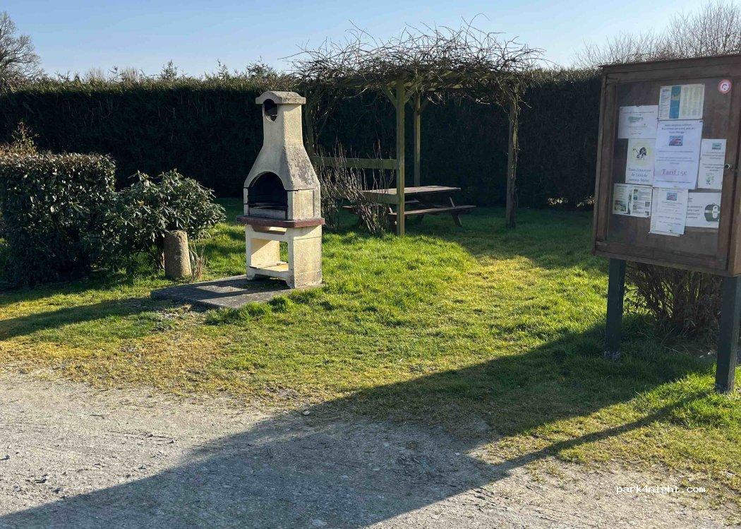 Aire Camping-cars Fervaches - Foto 3