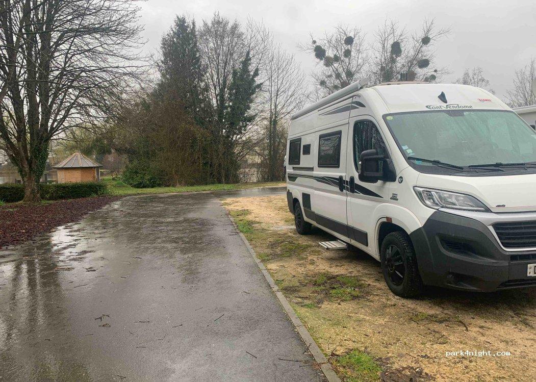 Nozay aire pour Camping-Cars [RESEAU AIRESERVICES] - Foto 3