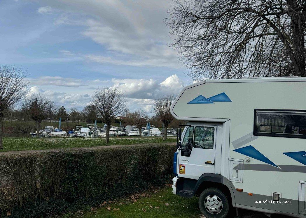 CAMPING-CAR PARK Seurre - Foto 4