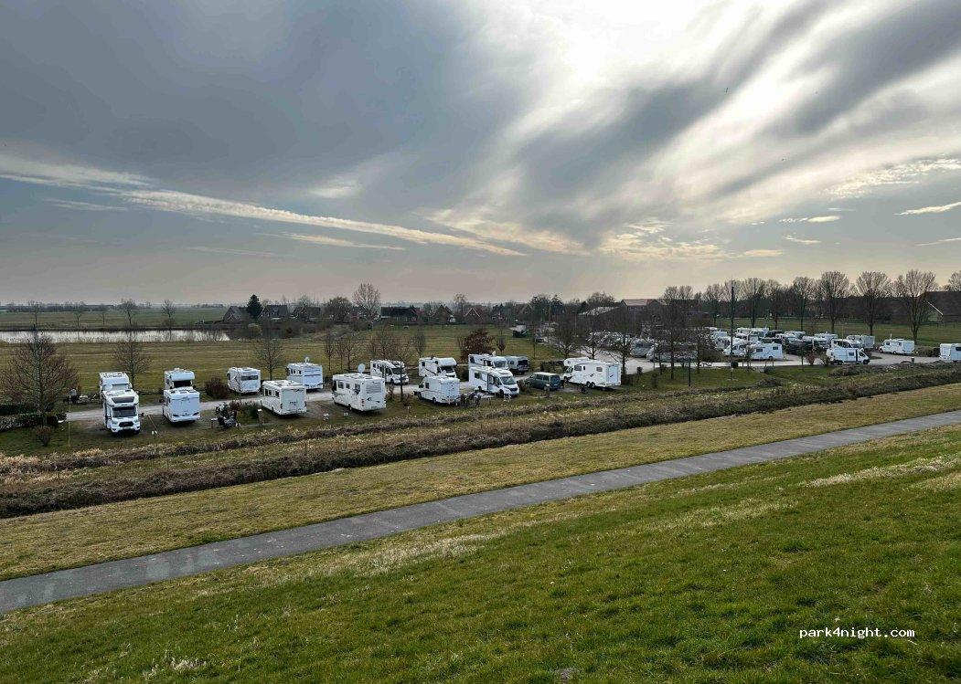 Wohnmobilstellplatz Ditzum am Deich