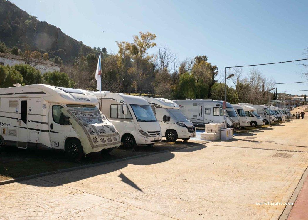 Parqueadero don germán - Foto 2