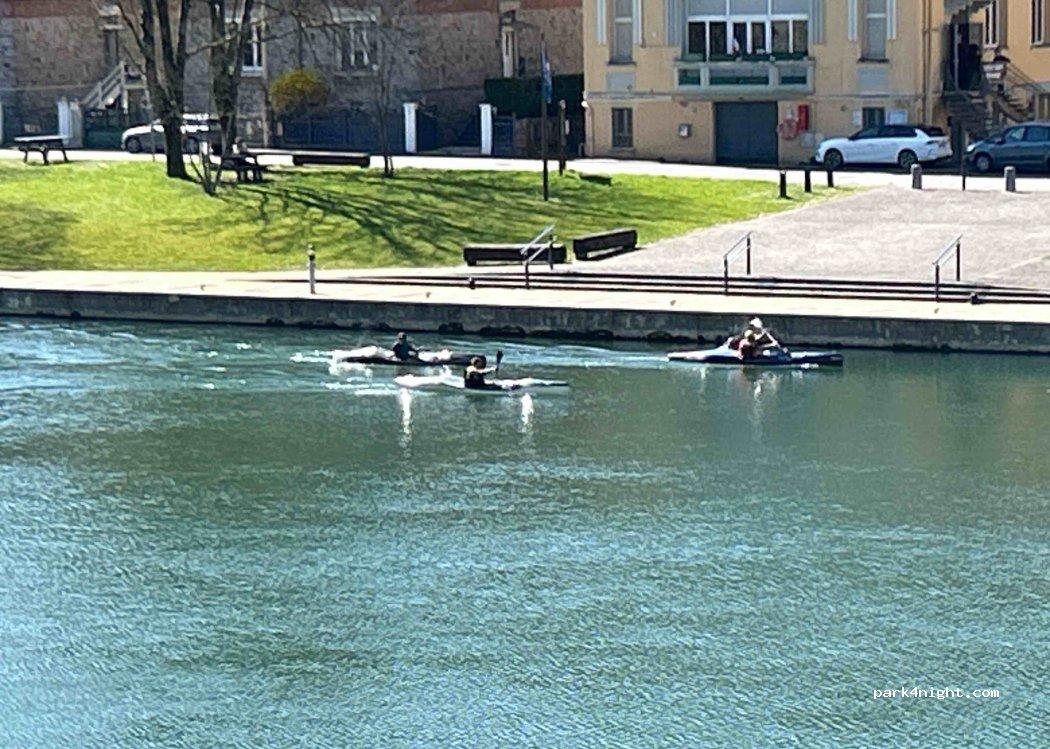 Aire camping-car Monthermé - Foto 6