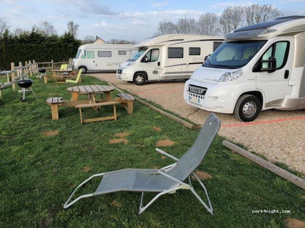 Aire de La Montagnette - Foto 7