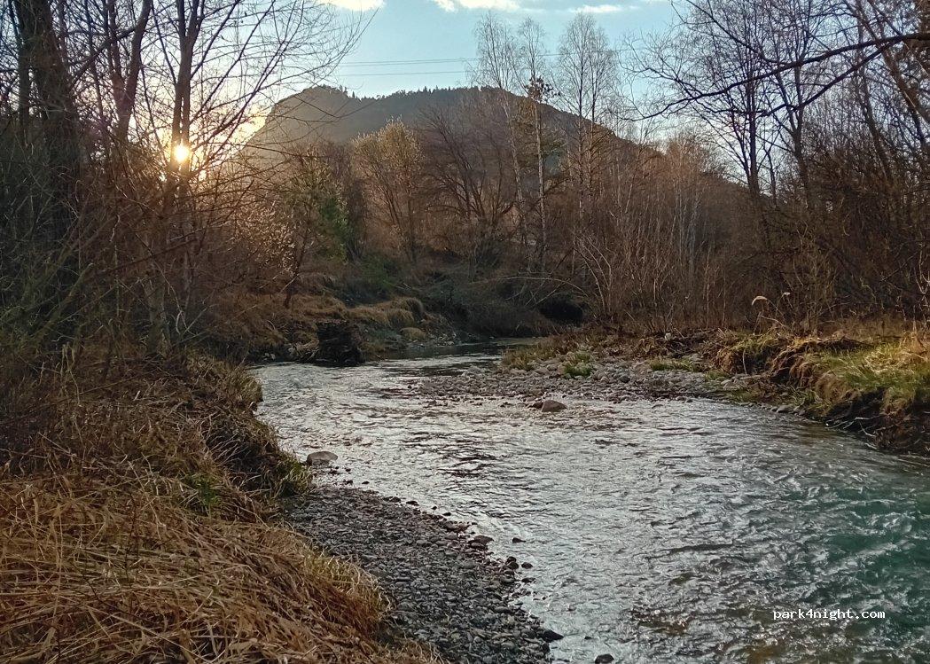 Aire camping-car Selonnet - Foto 4