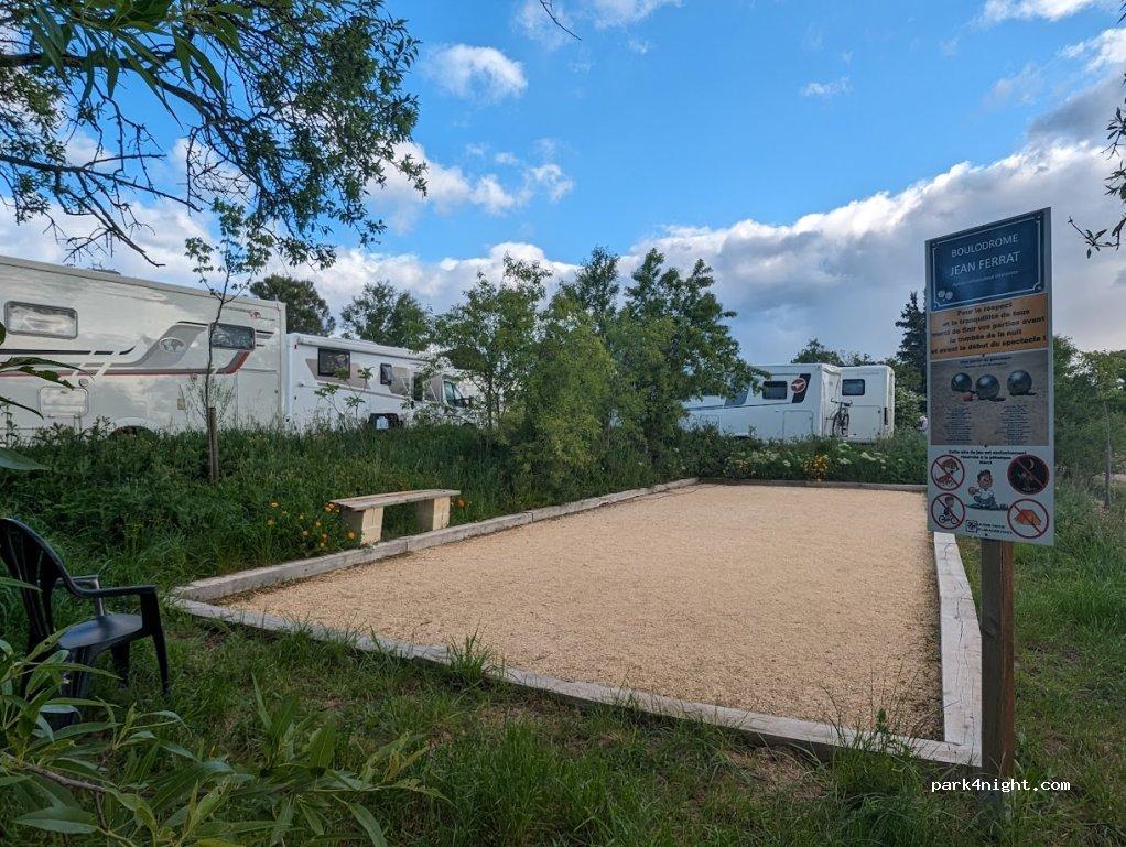 Aire camping car de La Ferme Théâtre - Foto 4