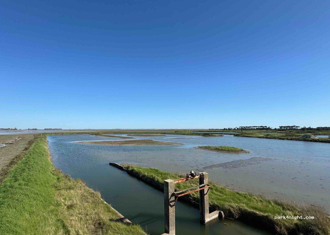 CAMPING CAR PARK area of ​​La Faute sur Mer, the Amourettes - Foto 7