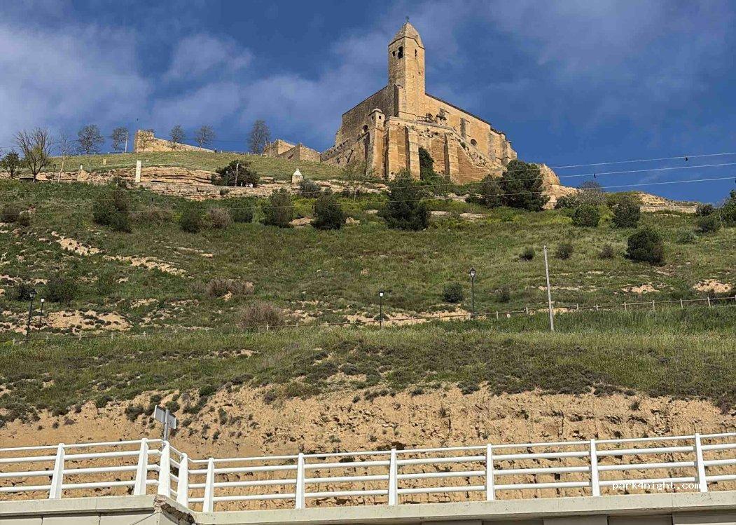 AREA SERVICIO AUTOCARAVANAS ENTREPUENTES