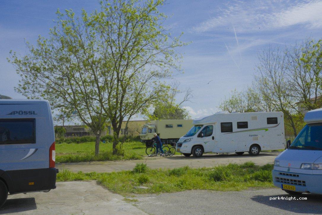 MOTORHOME PARKING La Pampa - Foto 2