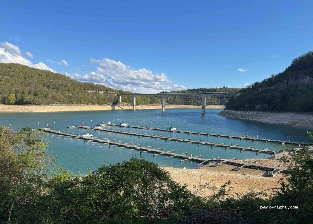 Aire Camping-Car 24h, Passionnés Nautique - Foto 3