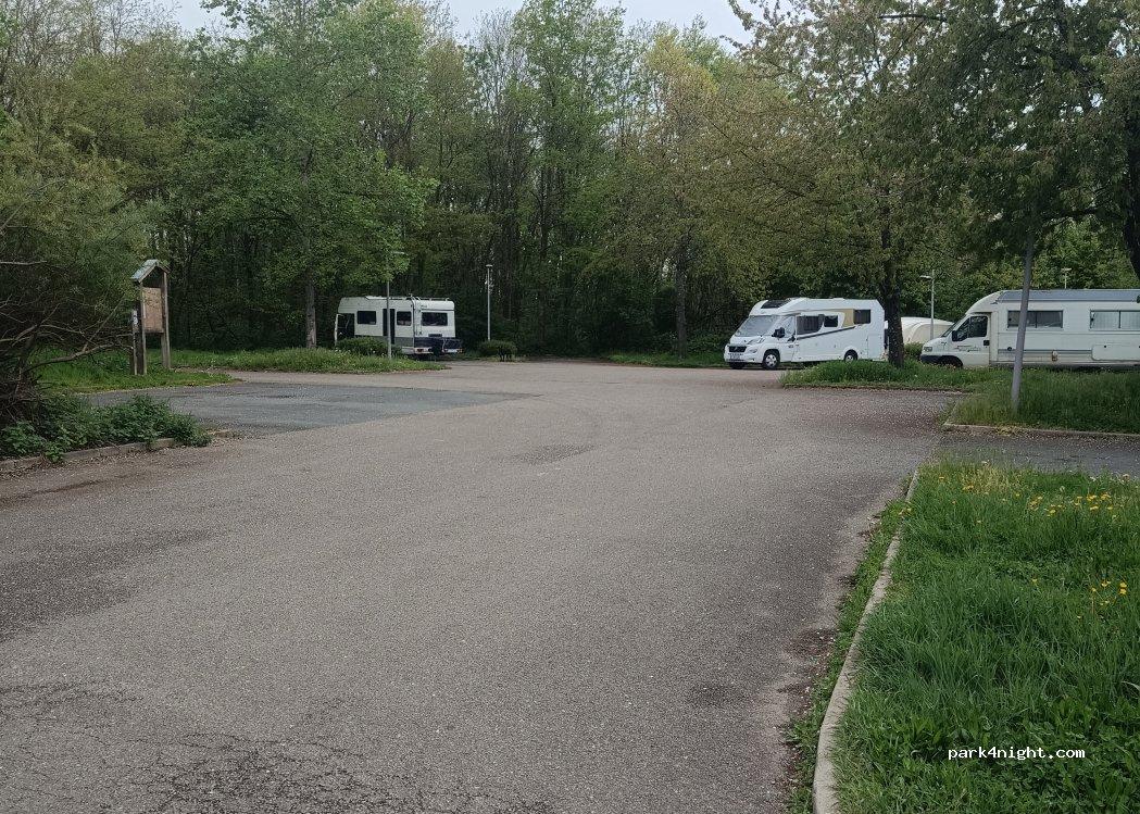 Aire de Camping-car de Montceau-les-Mines - Foto 2