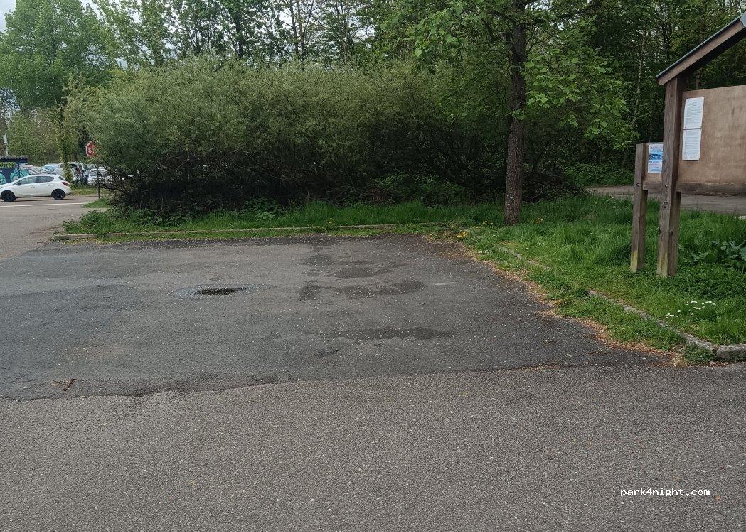 Aire de Camping-car de Montceau-les-Mines - Foto 5