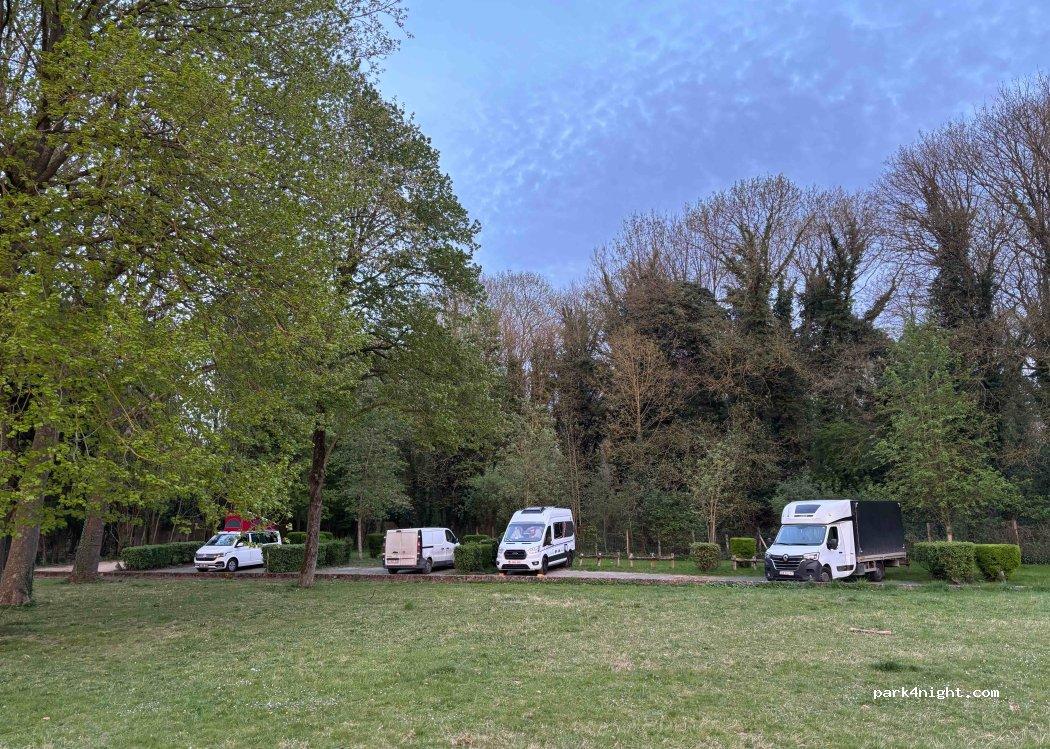 Aire de services et stationnement camping car 62000 Arras - Foto 4