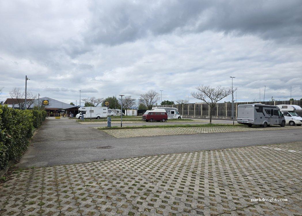 Area Sosta Camper - Parma