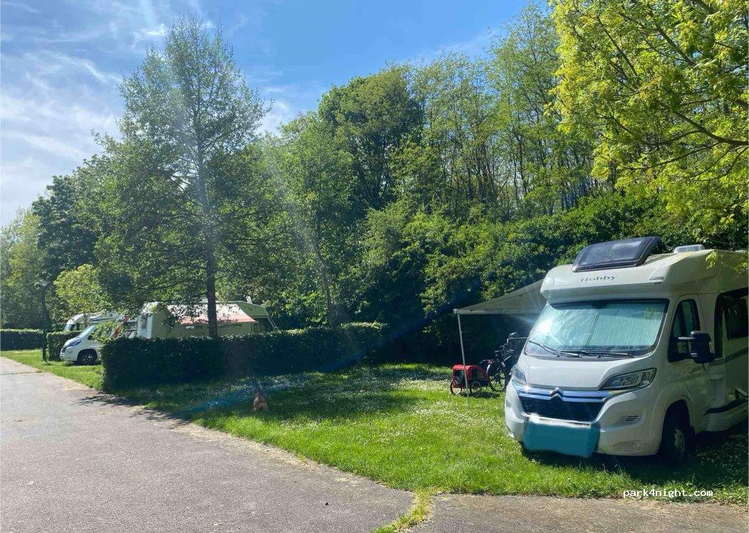 Briare-le-Canal Camping-Car Aire - Foto 2