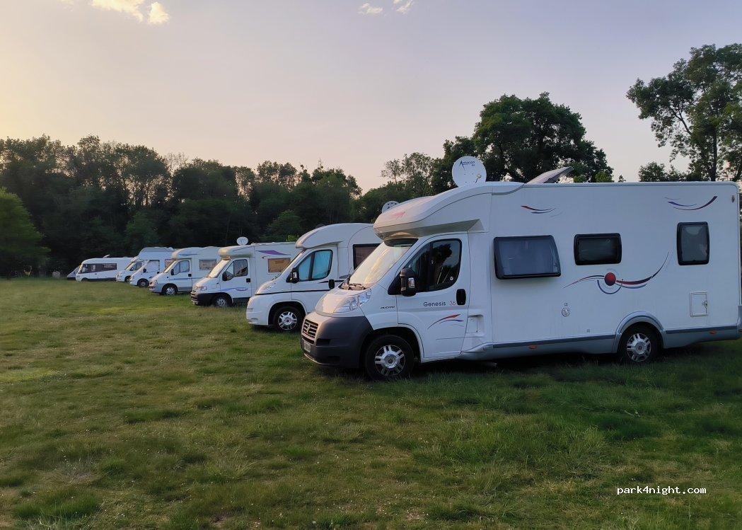 Aire Municipale - Saint-Dizant-du-Gua - Foto 2