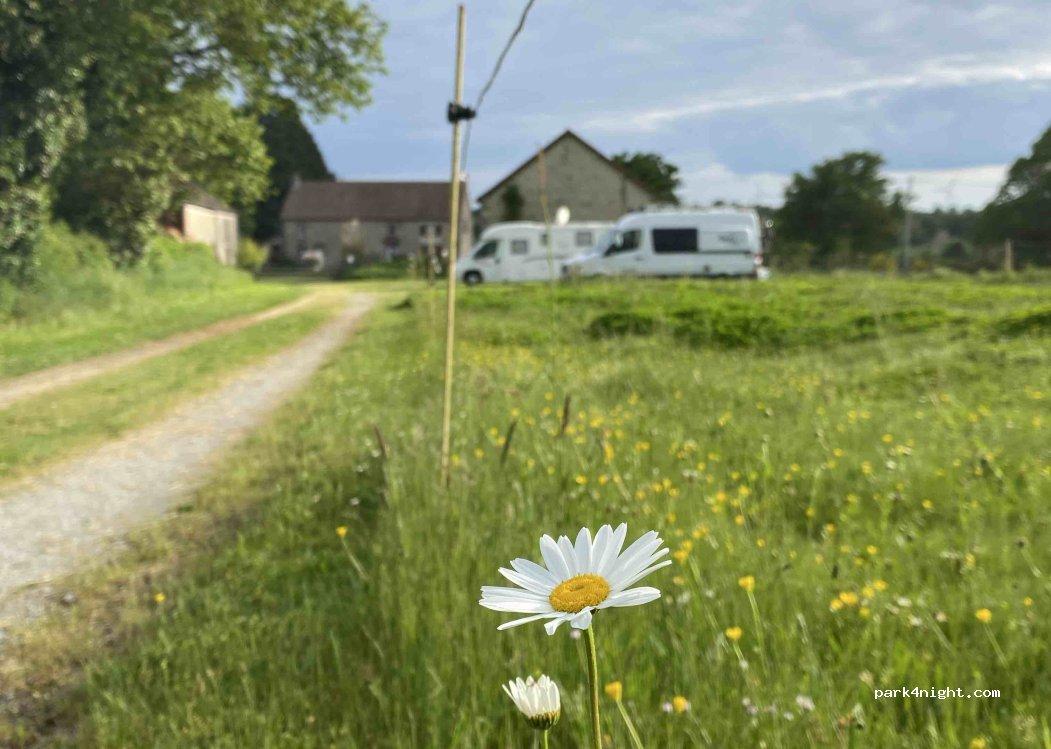 Aire de camping-car La Grande Roche - Foto 6