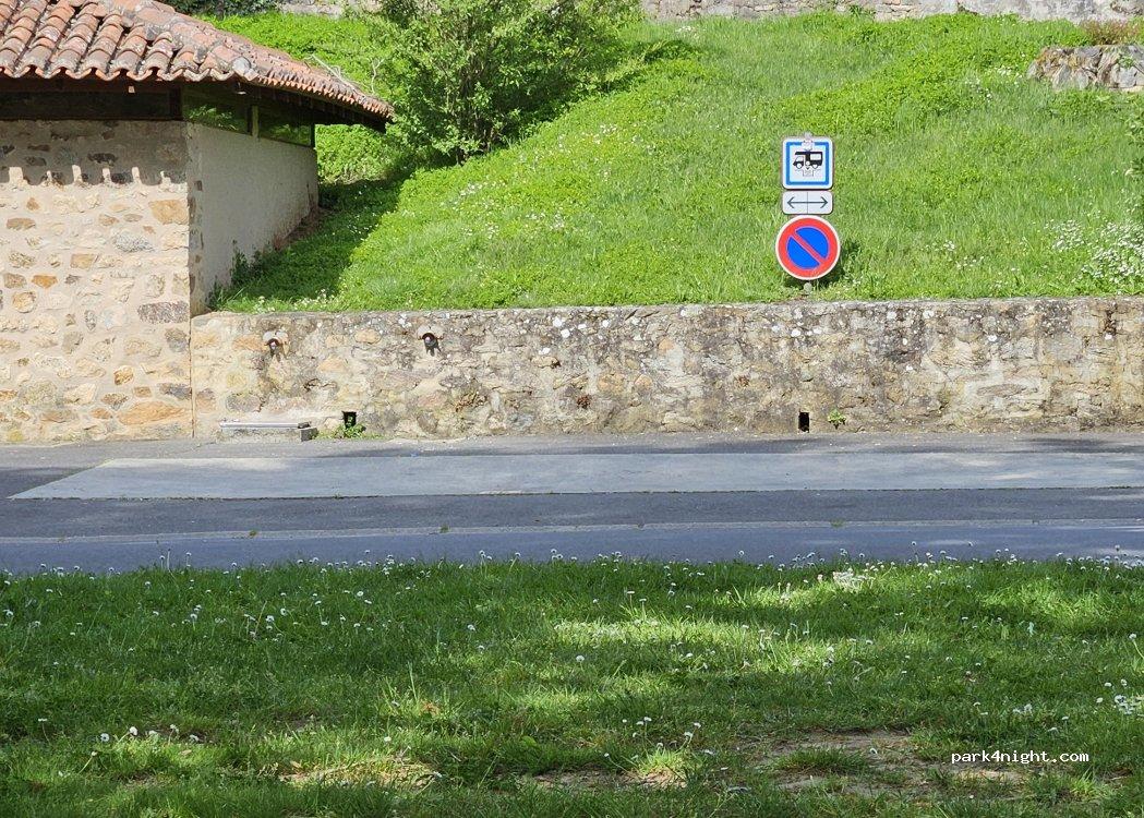 Aire camping-car Bellac - Foto 4