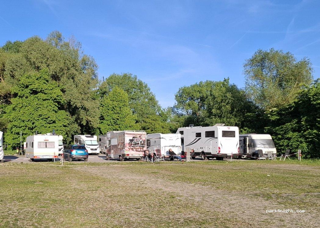 Wohnmobil Parkplatz - Foto 3