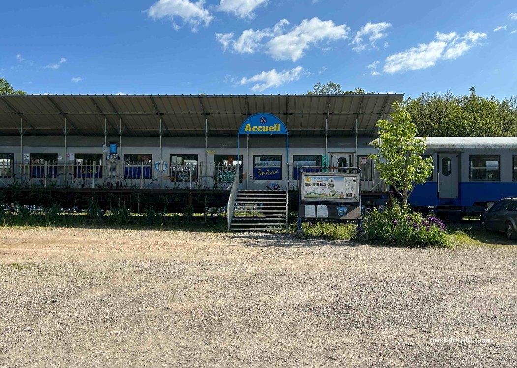 Aire de Camping Car de Sainte Eulalie de Cernon - Foto 2