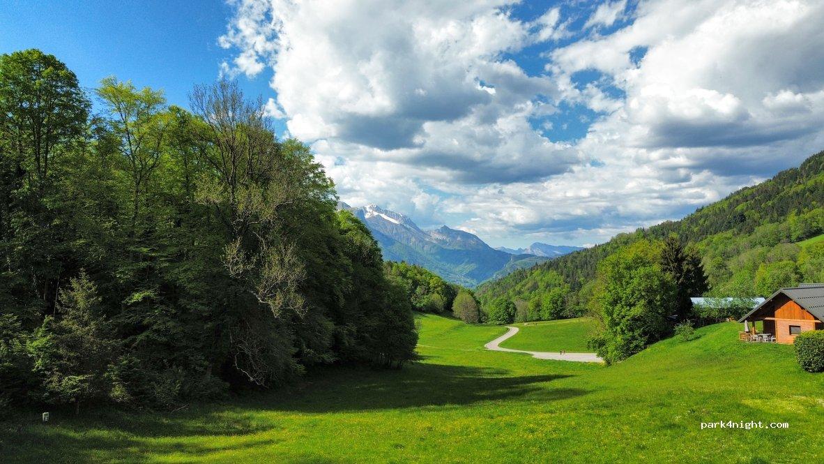 L' Hirondelle -Aire de camping-car - Foto 4