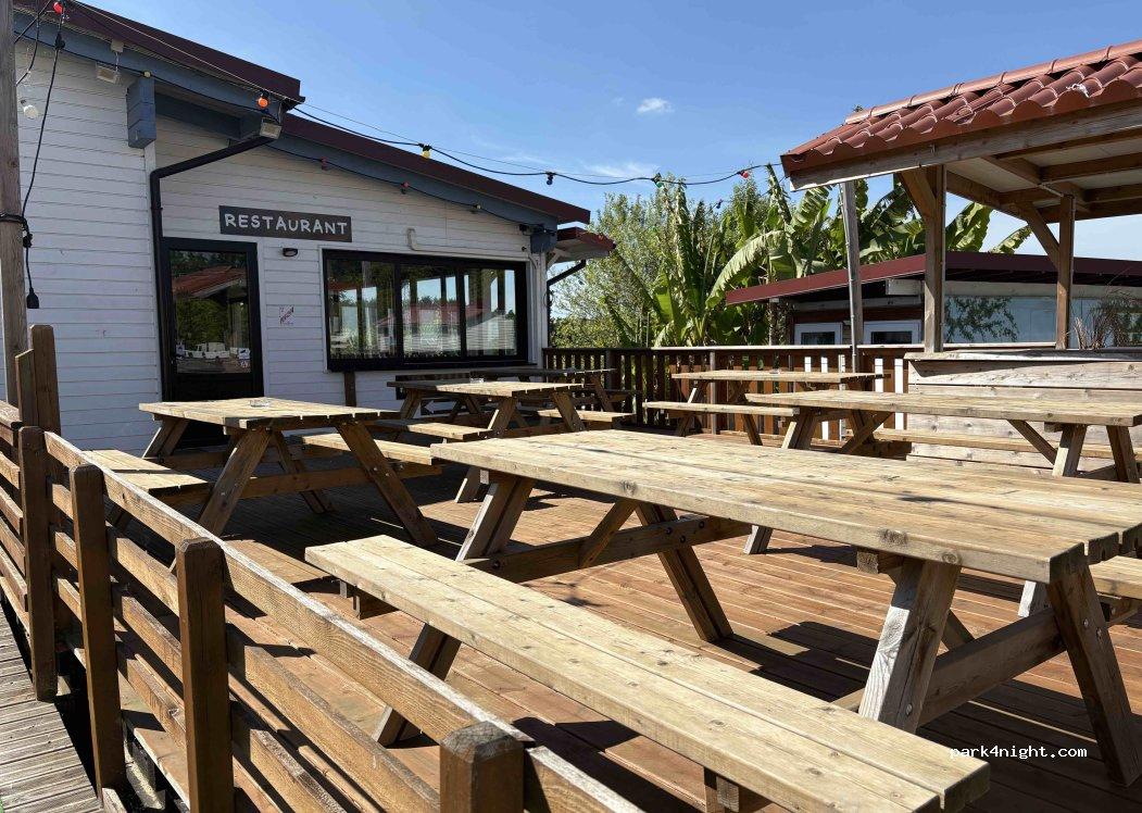 Aire de camping-car domaine du lac de Sames [AIREPARK] - Foto 5