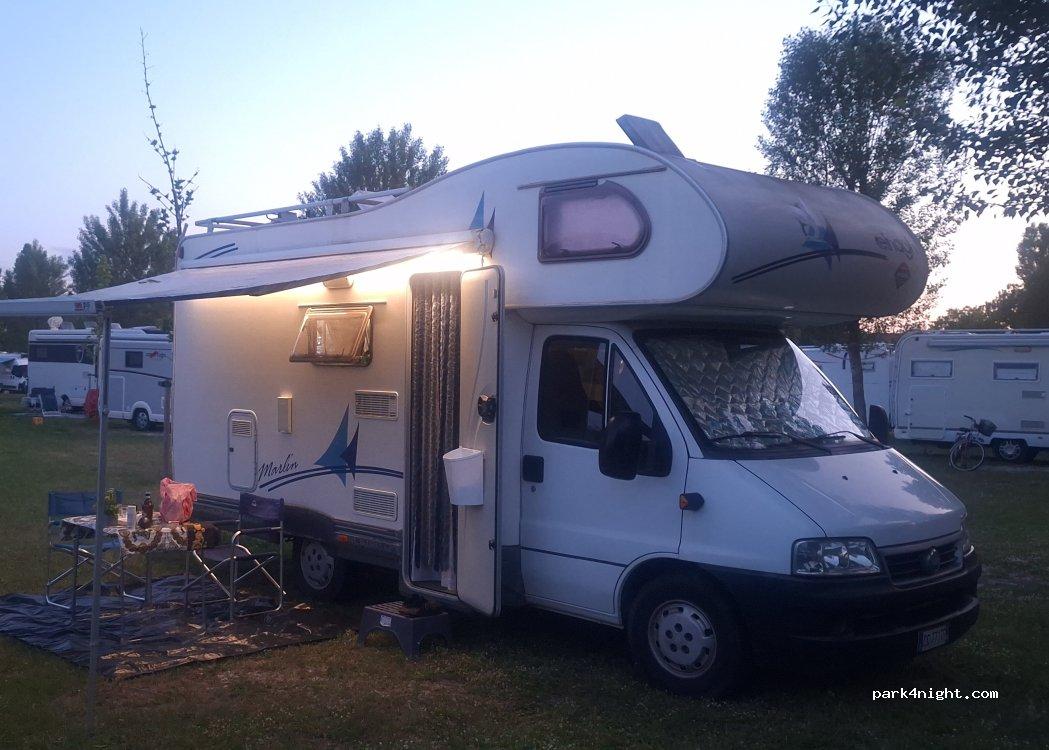 Area Sosta Camper - Casalborsetti - Foto 2