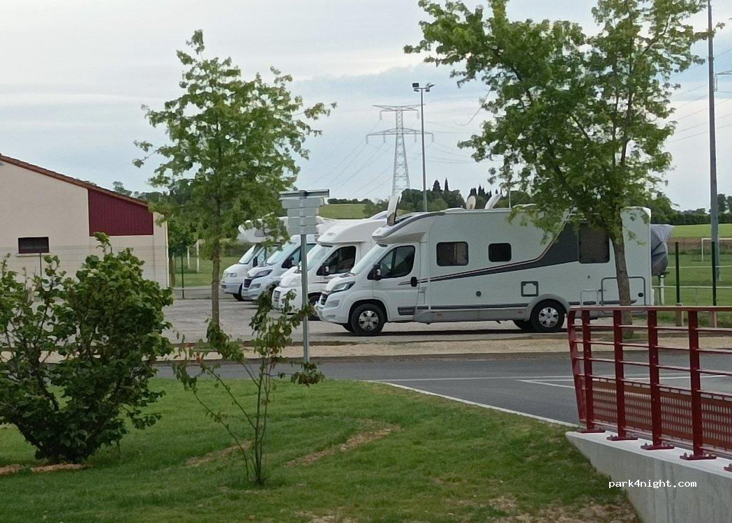 Aire pour Camping-cars - Foto 4