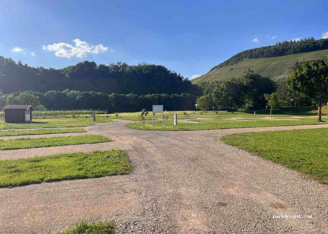 Wohnmobilstellplatz "RitschBlick" Thörnich - Foto 6