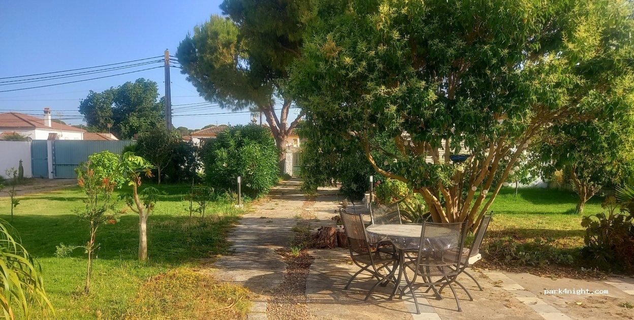 Área de Autocaravanas Puerto de Barbate - Foto 7