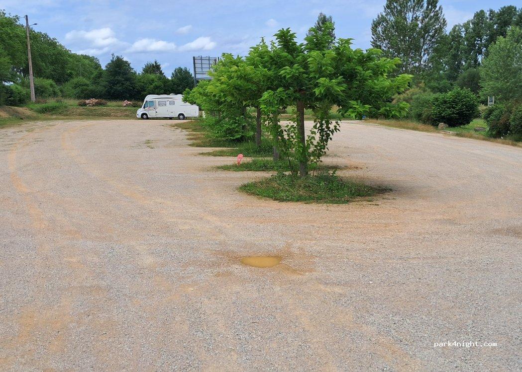 Aire de camping car SALVAGNAC - Foto 4