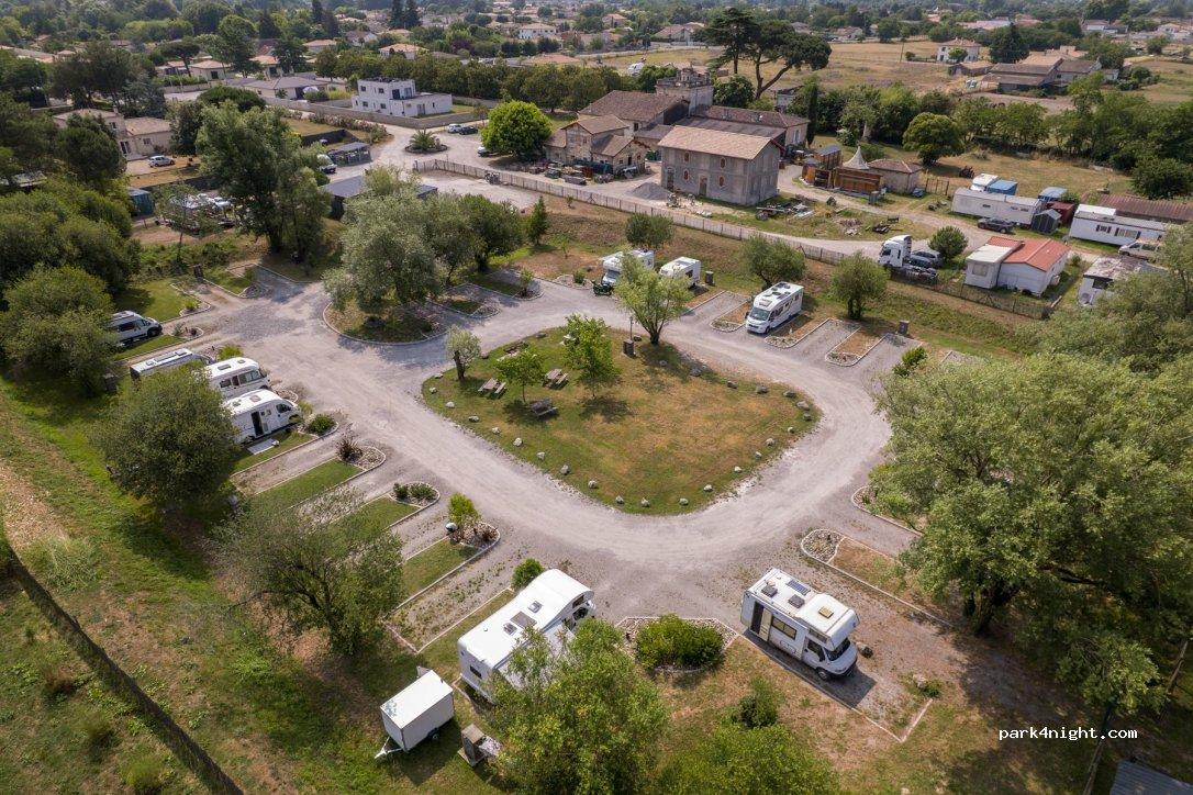 Aire camping cars et camping le Grain - Foto 6