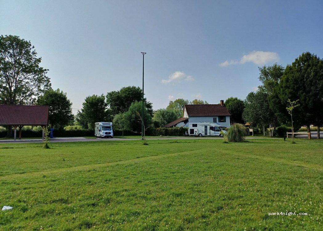 Aire de camping-car d'Eaucourt