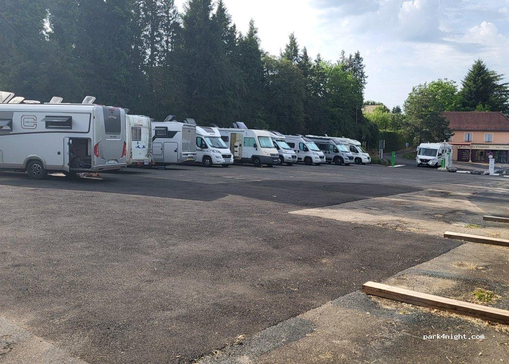 AREA CAMPER SARLAT LA CANEDA (48 H) - Foto 3