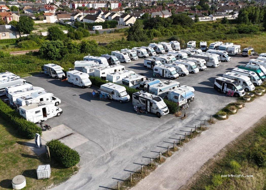 Aire de camping-car de Dives sur Mer - Foto 6