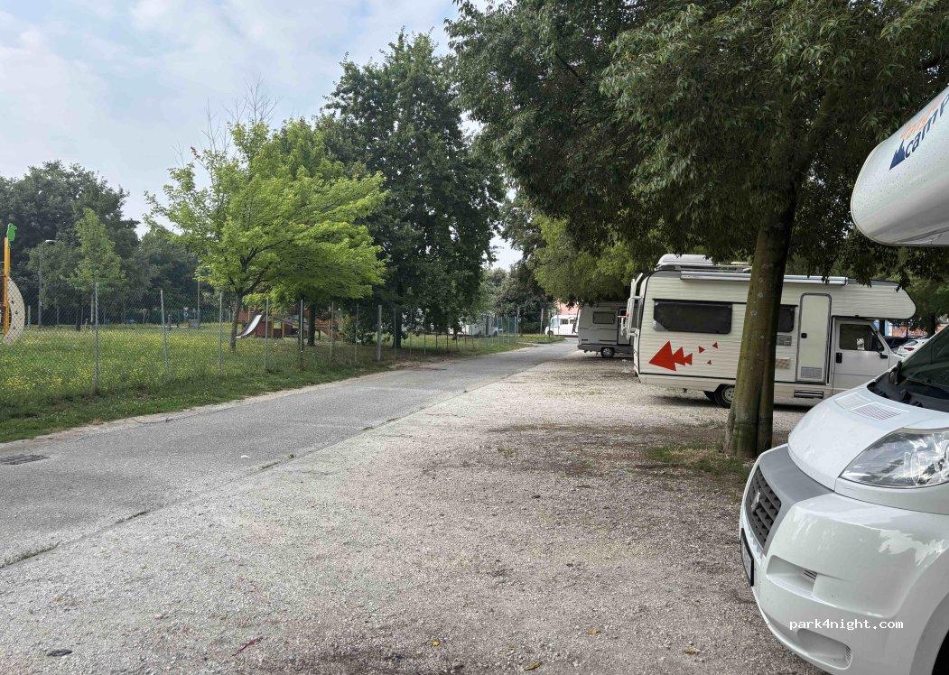 Camper Stop Area 31100 Treviso TV