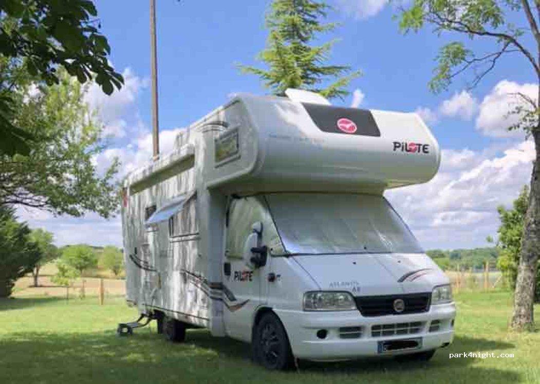Aire de Camping Car Brantome - Foto 7