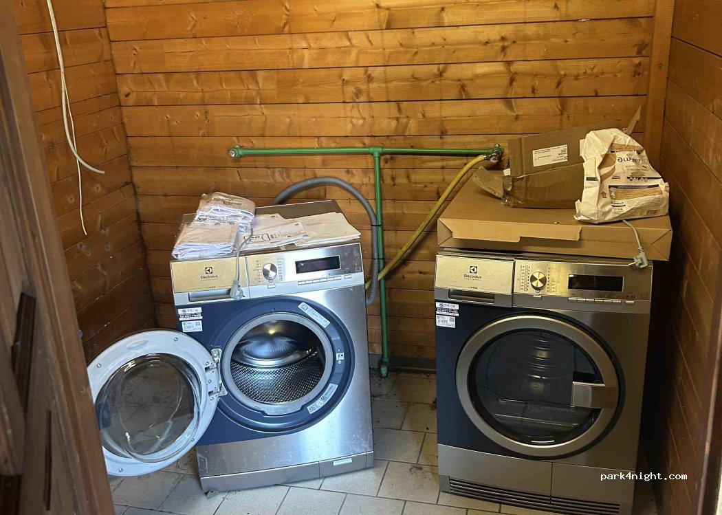 Area Sosta Camper - Parma - Foto 5