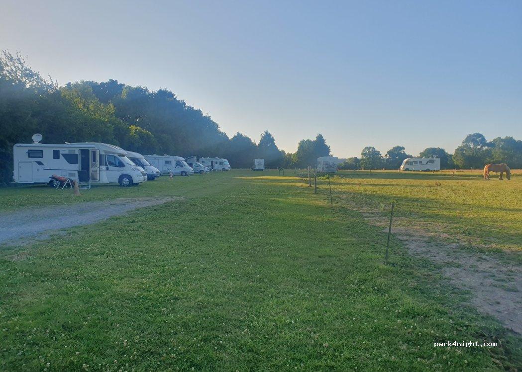 Aire de camping-car à la ferme de La Maison Blanche - Foto 3