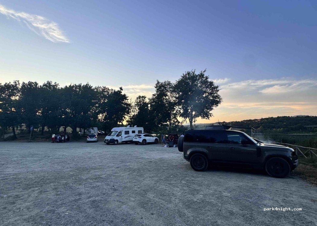 Area Sosta Camper 50031 Barberino di Mugello FI - Foto 2