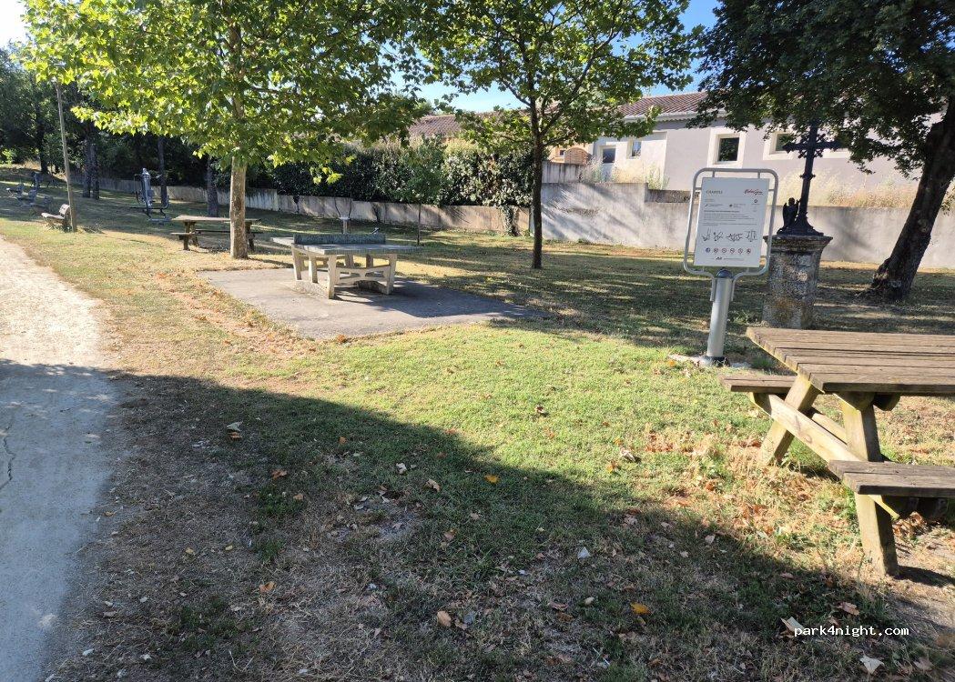 Aire de camping-car CHAROLS - Foto 2