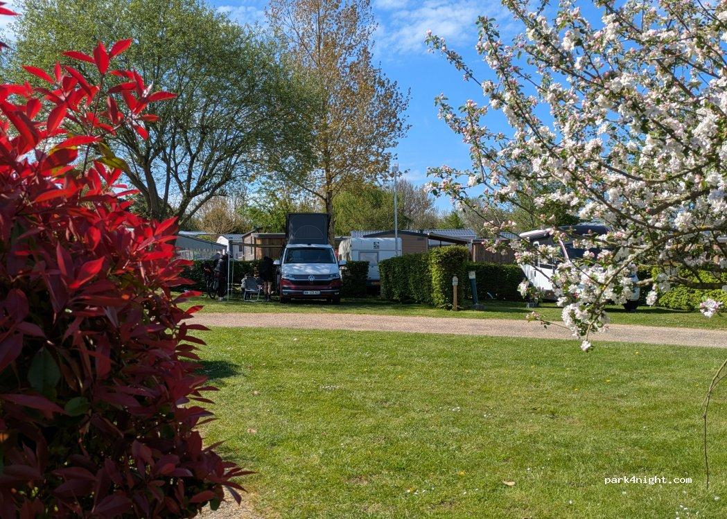 aire de stationnement camping cars 76790 Les Loges - Foto 5