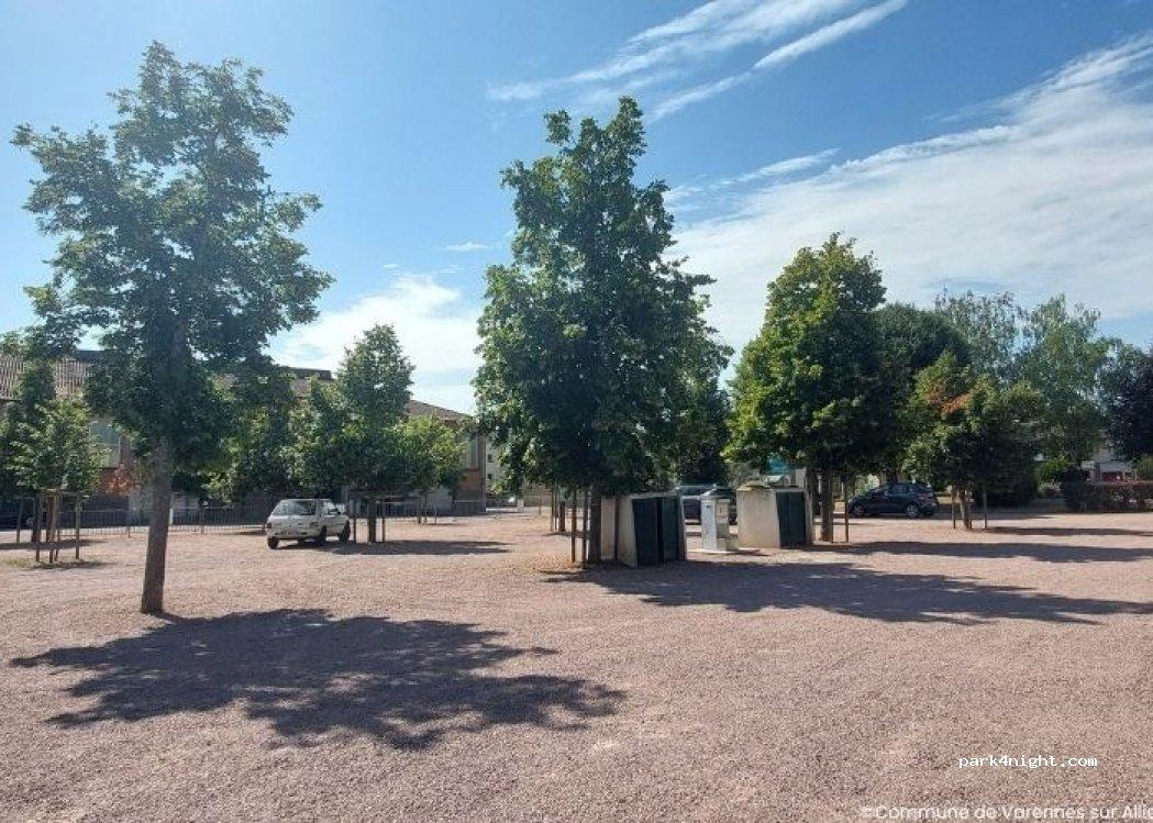 Varennes-sur-Allier Borne Camping-car [AireServices]