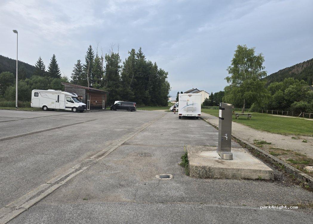 Área de autocaravanas La Eglantina - Foto 3