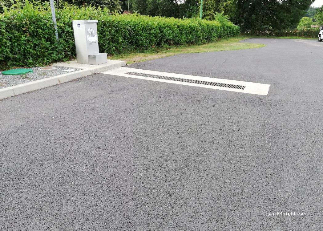 Aire de camping-car CUSSAC - Foto 2