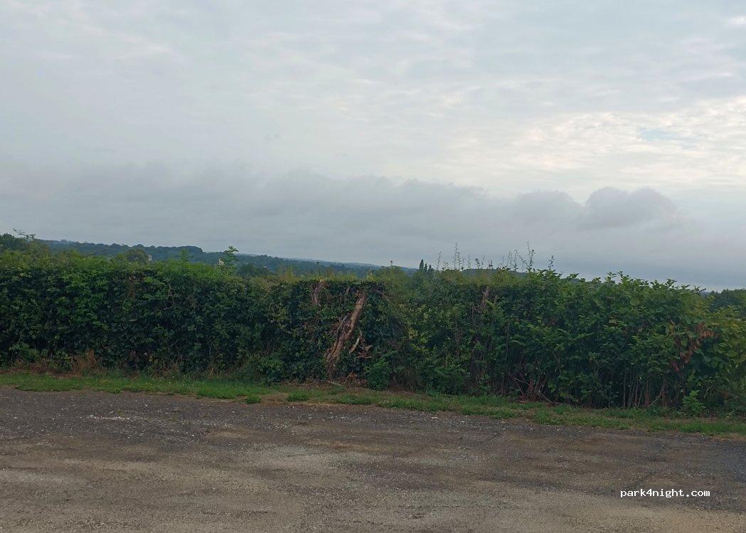 Aire de stationnement camping-cars 61170 Saint-Julien-sur-Sarthe - Foto 6