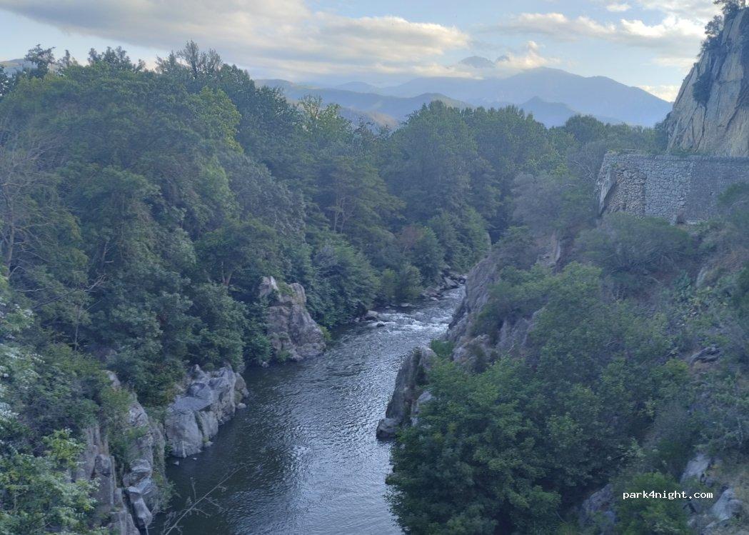 Aire de service camping car de RODES - Foto 2
