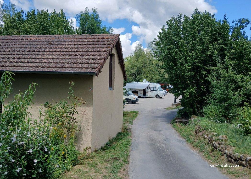 Aire de camping-car CARDAILLAC - Foto 2