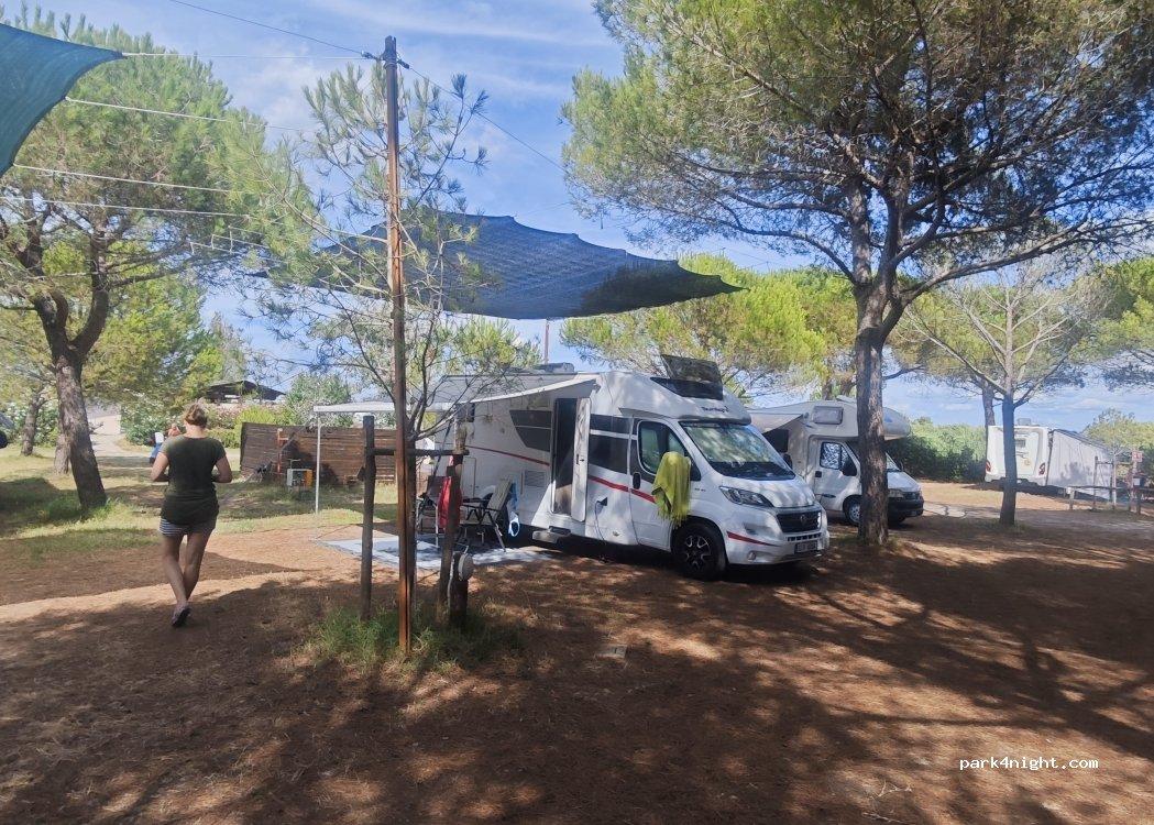 Camper Parking Area - 'La Pineta' - Foto 3